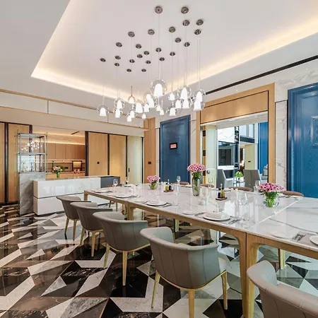 Narcissus The Royal Hotel Riyadh Exterior photo The Club at Hong Kong International Airport