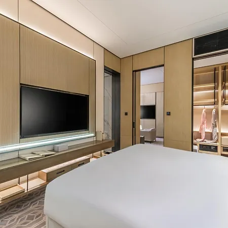 Narcissus The Royal Hotel Riyadh Exterior photo A bedroom at the hotel
